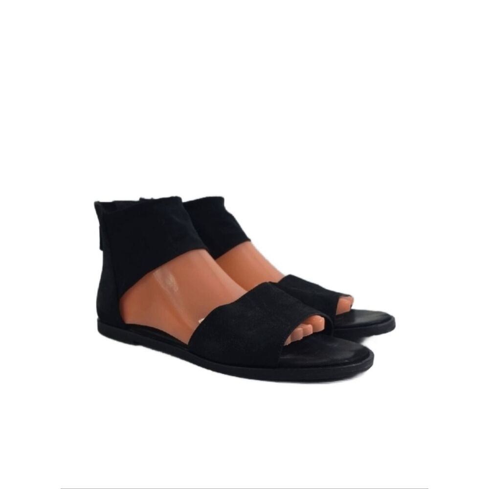 Eileen Fisher Sign Black Women's Flat Women's Sandals Size 9